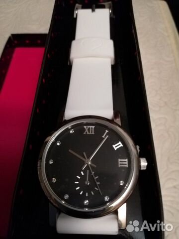 Часы наручные авон новые