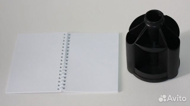 Карандаши, кисточки, мелки, подставка, альбом Карандаши, кисточки, мелки, подставка, альбом