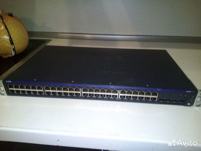 Коммутатор Juniper ex2200-48p-4g