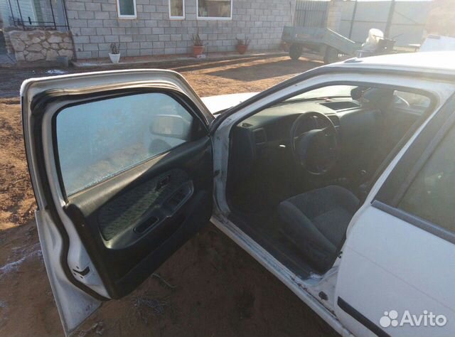 Nissan Almera 1.6 МТ, 1997, битый, 126 000 км