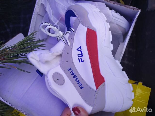 Кроссовки женские Кроссовки женские