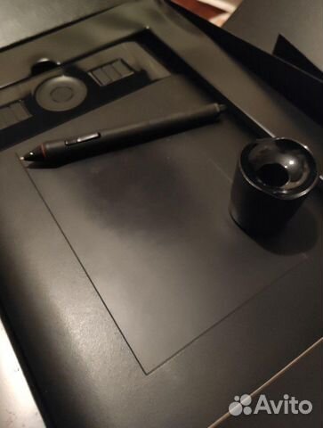 Графический планшет Wacom Intuos 4 / S