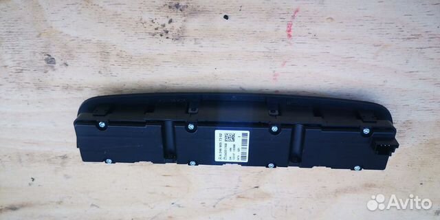 Mercedes GLA X156 кнопки в центральной консоли Mercedes GLA X156 кнопки в центральной консоли