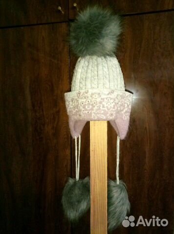 Шапка вязанная женская с помпоном