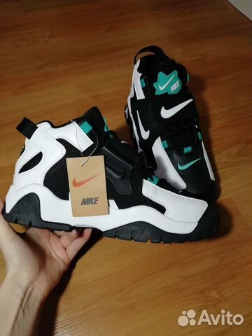 Кроссовки Nike Air Barrage Mid новые, в наличии Кроссовки Nike Air Barrage Mid новые, в наличии