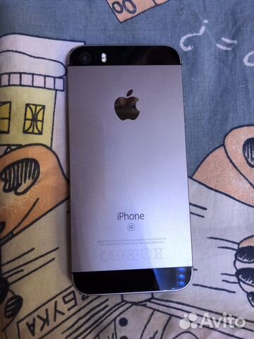 iPhone SE 32GB iPhone SE 32GB
