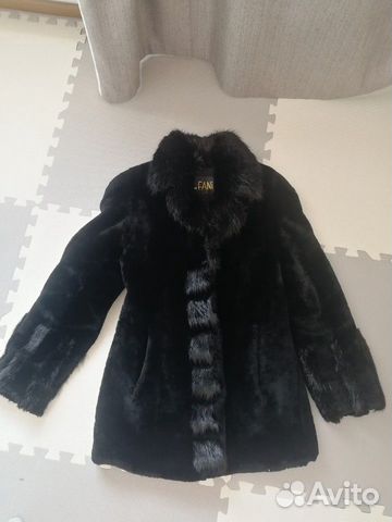 Шуба мутон + бобёр, размер 44 Шуба мутон + бобёр, размер 44