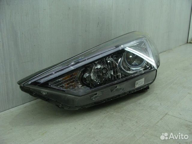 Фара передняя левая Hyundai Tucson