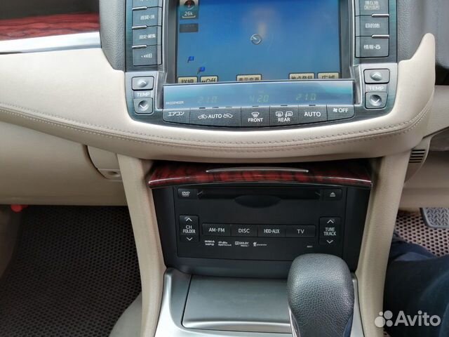 Toyota Crown, 2010