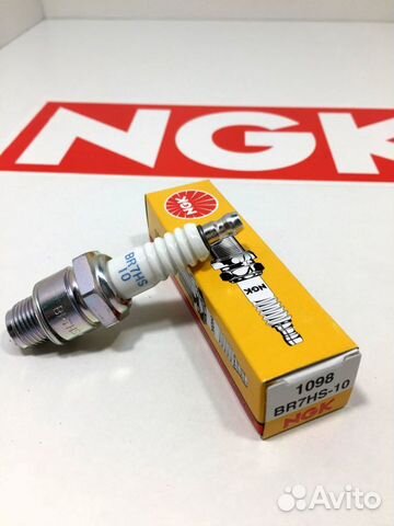 Свеча лодочного мотора Yamaha / Suzuki / Tohatsu