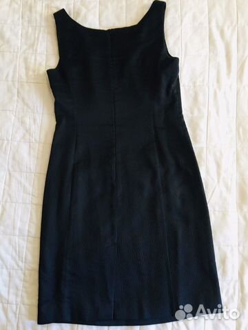 Платье футляр Armani Collezioni 48 размер Платье футляр Armani Collezioni 48 размер