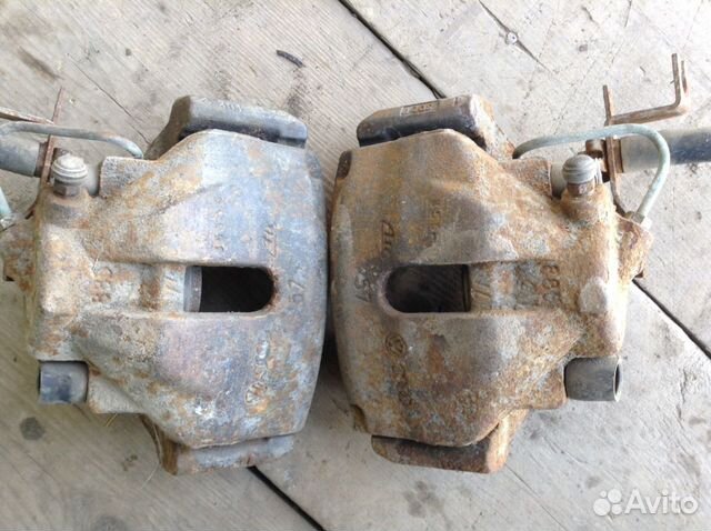 Суппорта передние Фольксваген Пассат б5 б5+ Ауди р