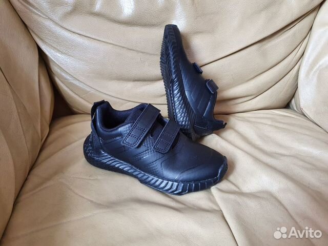 Кроссовки Adidas новые детские 30 р Кроссовки Adidas новые детские 30 р