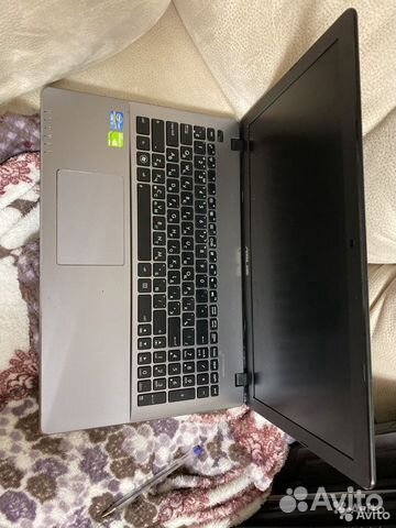 Ноутбук asus X550 Core i7/6/500/ geforce