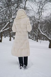 Белая норковая шуба Греция 44