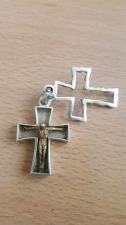 Продам цепь с крестом серебряную