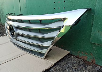 Решетка радиатора Lexus LX570, с 07г до 11г