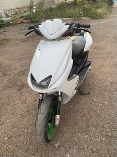 Yamaha aerox 100