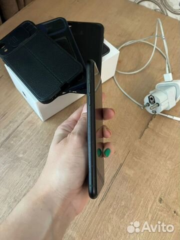 Телефон iPhone XR 64