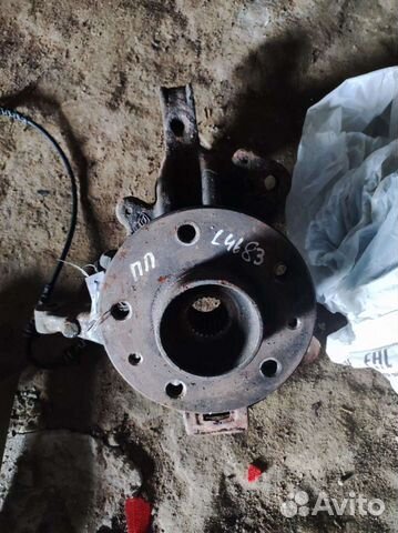 Правый поворотный кулак Renault. Grand Scenic 3