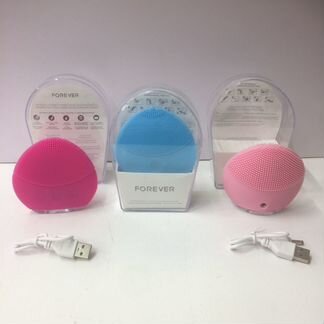 Косметическая щетка для чистки лица