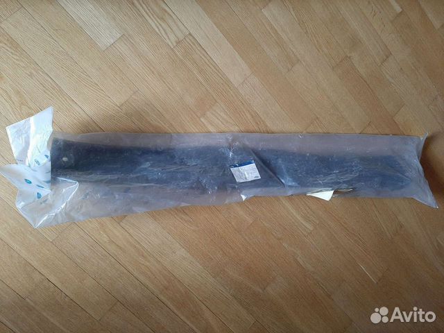 Ford 1213550 новая ориг. обивка порога багажника