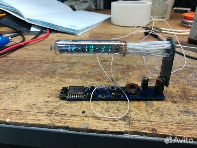 Часы на индикаторе ив-18 (ив-21)