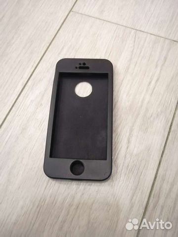 Чехол на iPhone