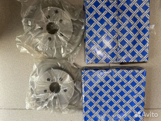 Тормозные диски задние.Toyota Avensis ll (T250)