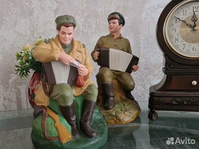 Статуэтки гипс Иван Бровкин и Василий Теркин