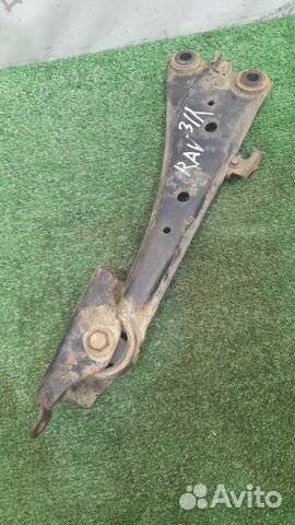 Рычаг задний левый Toyota Rav4 A40 2.0 diesel 2013