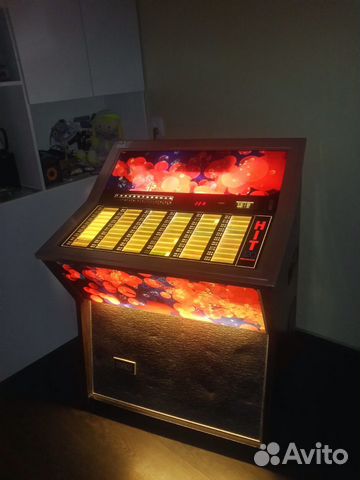Музыкальный автомат на пластинках Jukebox NSM Hit