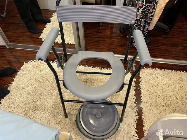 Санитарный стул