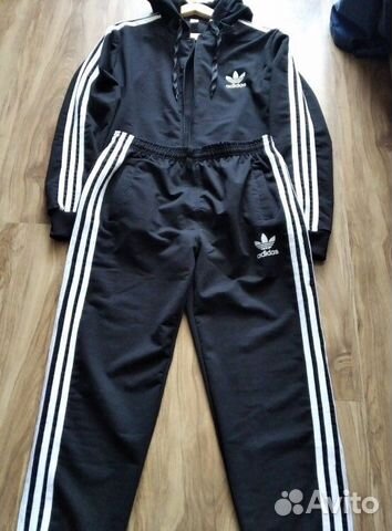 Спортивный костюм adidas