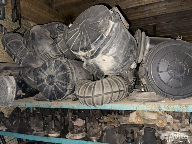 Корпус воздушного фильтра на Фредлайнер