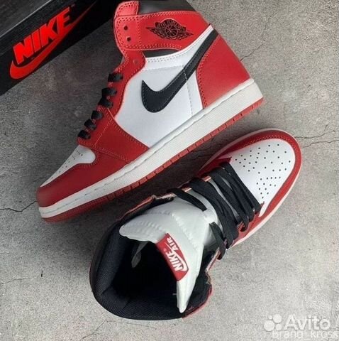 Кроссовки Nike Air Jordan 1