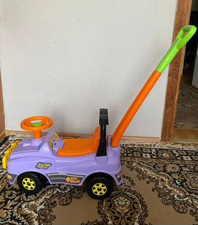 Джип-каталка с ручкой не китай