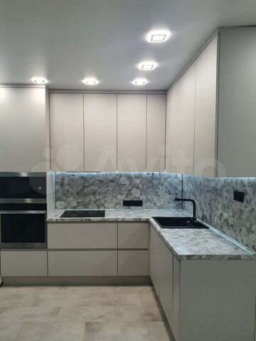 4-к. квартира, 107 м², 8/9 эт.