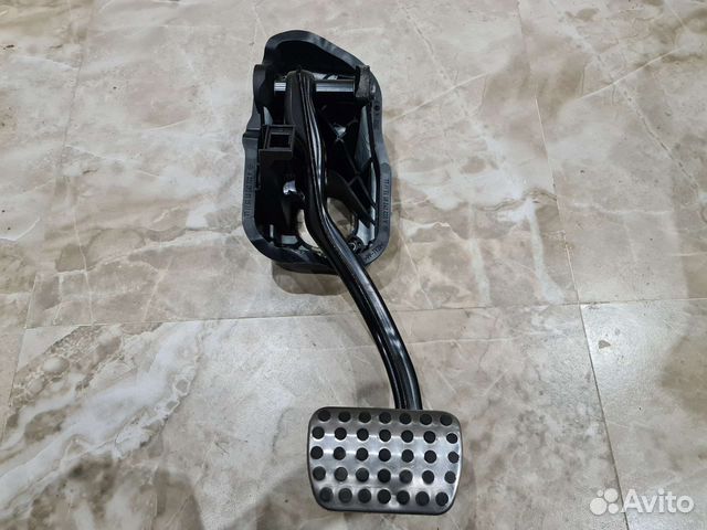 Педаль тормоза Mercedes W222