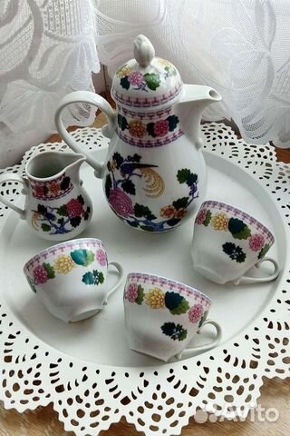 Предметы из сервизов Кахла, Ильменау, Кольдиц, гдр