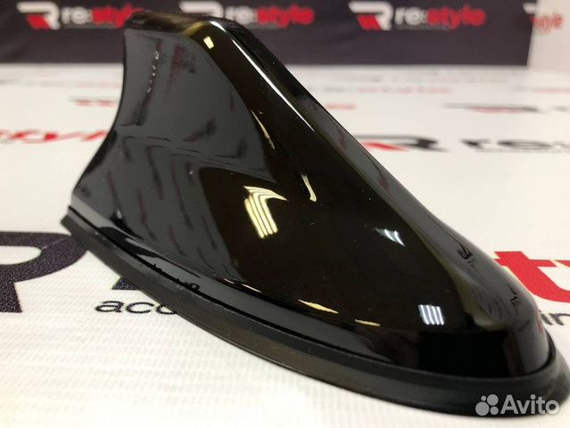 Антенна плавник Nissan Черный R829