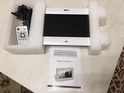 Цифровая фоторамка Ritmix RDF-701