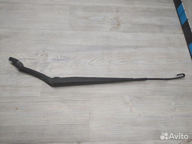 Поводок стеклоочистителя передний передний левый