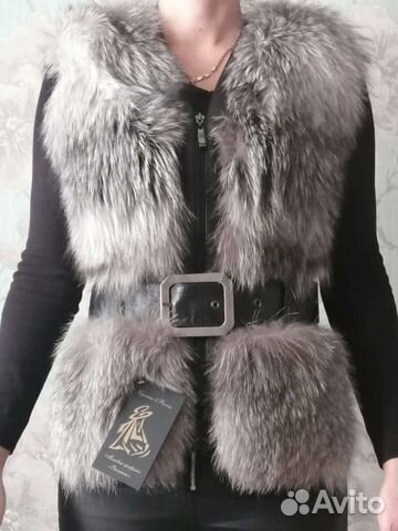 Меховая жилетка из песца