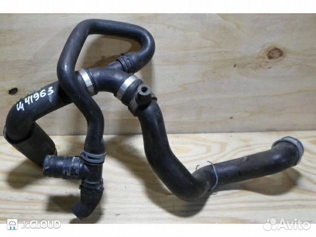 Патрубок радиатора на mercedes benz C180 W203 M271