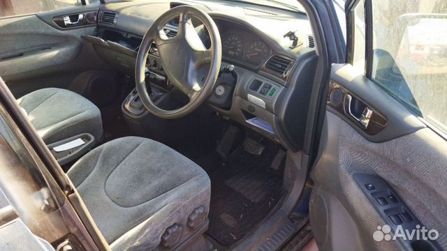 Рычаг нижний правый Mitsubishi chariot 4g64