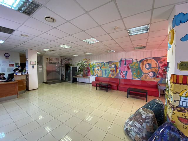 Комната 54 м² в > 9-к., 5/5 эт.