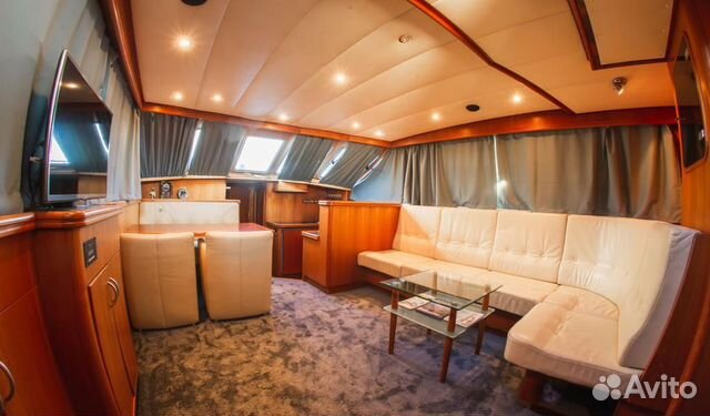 Аренда яхты с капитаном, прогулки на яхте