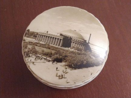 Шкатулка для украшений из пластмассы