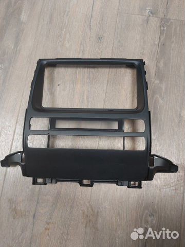 Накладка центральной консоли Toyota Land Cruiser